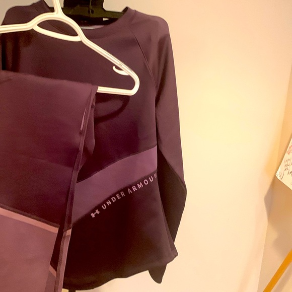 Under Armour Two-ToneJogging Set Purple and Lavender Size Large - Picture 4 of 5